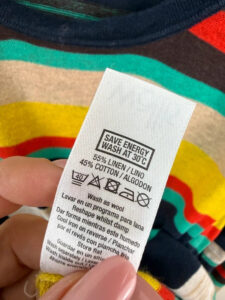 Label on a Wallis piece, UK 18