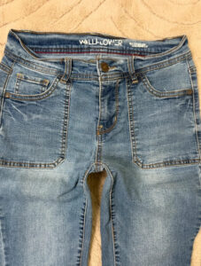 WallFlower Women's Low rise 8.5” Bootcut Flared Jeans — photo 7 of 9
