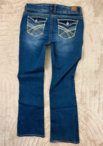 WallFlower Curvy Low Rise 9” Bootcut Flare Blue Jeans — photo 5 of 15