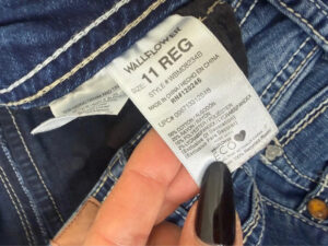 Label on a Wallflower piece, UK 14