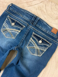 WallFlower Curvy Low Rise 9” Bootcut Flare Blue Jeans — photo 8 of 15
