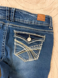 WallFlower Curvy Low Rise 9” Bootcut Flare Blue Jeans — photo 9 of 15