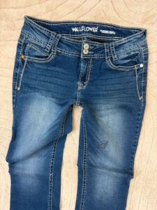 WallFlower Curvy Low Rise 9” Bootcut Flare Blue Jeans — photo 10 of 15