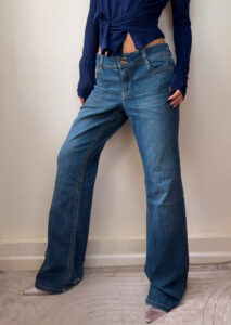LEI Sophia womens Flare Jeans — photo 2 of 14