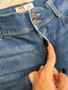LEI Sophia womens Flare Jeans — photo 11 of 14