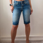 Silver womens jeans Bermuda Low Rise 8" Shorts W26 UK8 Y2K Embroidered Stitch