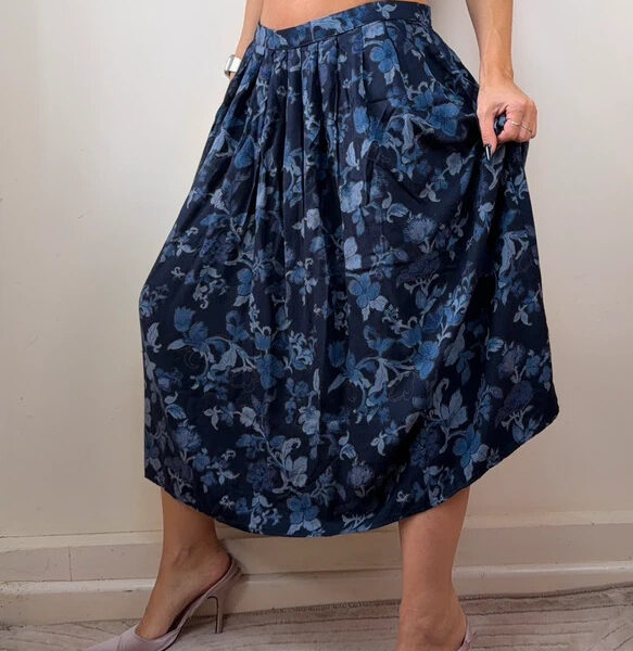 St Michael Womens Vintage Blue Navy Floral Midi Skirt UK14 W30/M 90s whimsigoth
