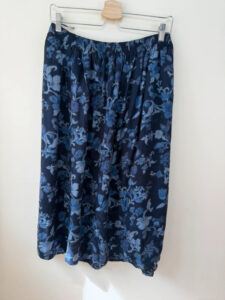St Michael Womens Vintage Blue Navy Floral Midi Skirt UK14 W30/M 90s whimsigoth - Image 4