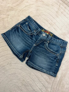 Maurices Women's Embroidered Low Rise 7” Denim Shorts — photo 4 of 10