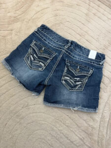 Maurices Womens Embroidered Low Rise 7” Denim Micro Shorts UK8-10/S W29 Stitch - Image 5