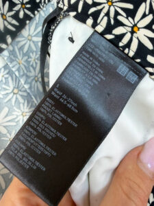 Uniqlo Daisy Print Button Midi Flare Skirt B&W Floral A-Line UK 6-8 w26-27 S - Image 4