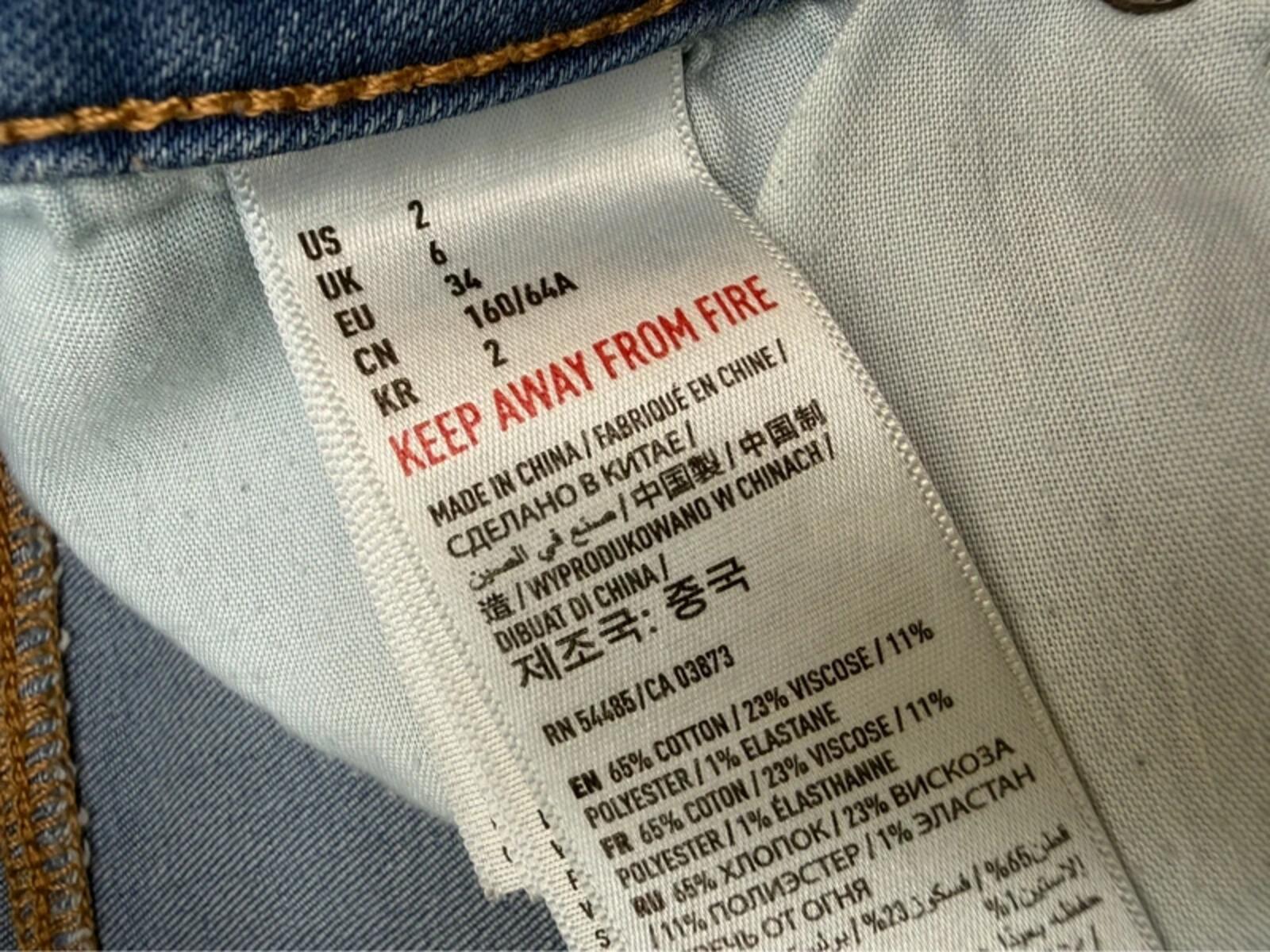 Label on a American Eagle piece, UK 6, Y2K