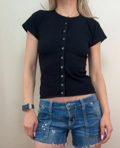 Vintage 90s Dolce&Gabbana womens Black Knit Pearl Button fitted Top IT40 uk6-8 — photo 2 of 10