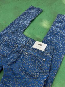 Roberto Cavalli womens leopard print slim bootcut jeans low rise y2k 00s uk8 - Image 4