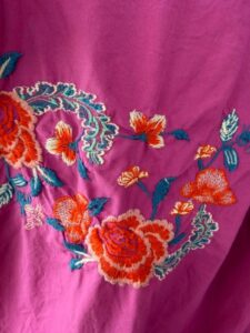 Y2K 00s womens pink embroidered floral button shirt S flare A line tunic boho - Image 6