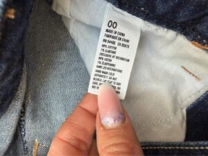Label on a American Eagle piece, W25, Y2K