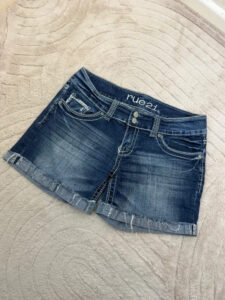 Rue21 womens Low Rise 8” Denim Cuffed Shorts Embroidered Jeans — photo 3 of 9