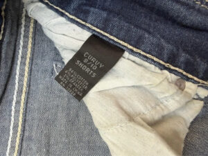 Label on a Rue21 piece, UK 10