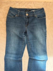Axcess Liz Claiborne Women's Low Rise 8.5” Bootcut Flare Jeans — photo 10 of 13