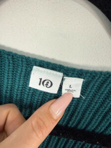 Tentree Women's Green 100% Organic Cotton Oversized Chunky V-Neck Jumper — photo 5 of 7