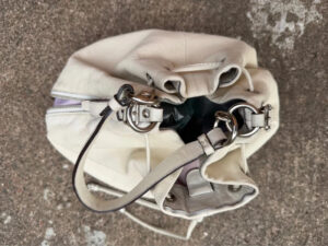 Coach Madison 17016 Ivory Leather Drawstring Shoulder Hobo Bag Slouchy Logo — photo 9 of 15