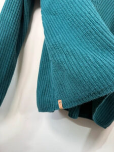 Tentree Women's Green 100% Organic Cotton Oversized Chunky V-Neck Jumper — photo 7 of 7