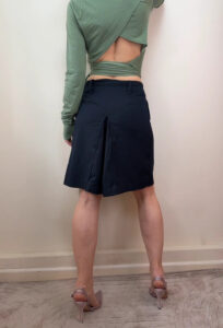 Scout d’Europa FSE Vintage Dark Pleated Bermuda Mid Rise 10.5” Shorts Skort UK8-10/S W28 y2k - Image 2