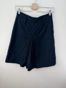 Scout d’Europa FSE Vintage Dark Pleated Bermuda Mid Rise 10.5” Shorts Skort UK8-10/S W28 y2k - Image 4