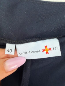 Scout d’Europa FSE Vintage Dark Pleated Bermuda Mid Rise 10.5” Shorts Skort UK8-10/S W28 y2k - Image 6