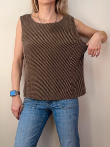 Country Casuals Pure 100% Silk Brown Striped Sleeveless Fitted Top — photo 2 of 9