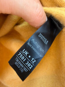 Label on a Autograph piece, UK 12