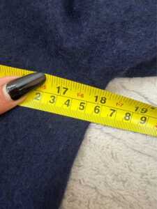 Uniqlo Women's Pure 100% Cashmere V-Neck Fitted Jumper Navy Blue — photo 8 of 10