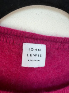 John Lewis Women's pure 100% Cashmere Fuchsia Crew Neck Jumper Sweater — photo 6 of 10