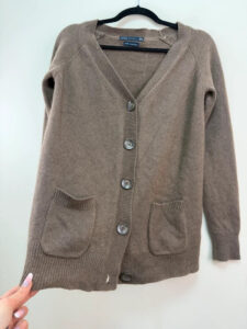 Zara Women's 100% cashmere brown chunky V-neck button cardigan — photo 6 of 9