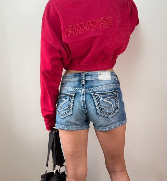 Bo+Tee womens red embroidered heart cropped oversized sweatshirt UK 10–12 boxy