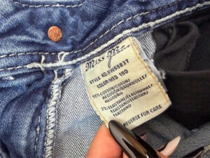 Label on a Miss Me piece, UK 8, Y2K