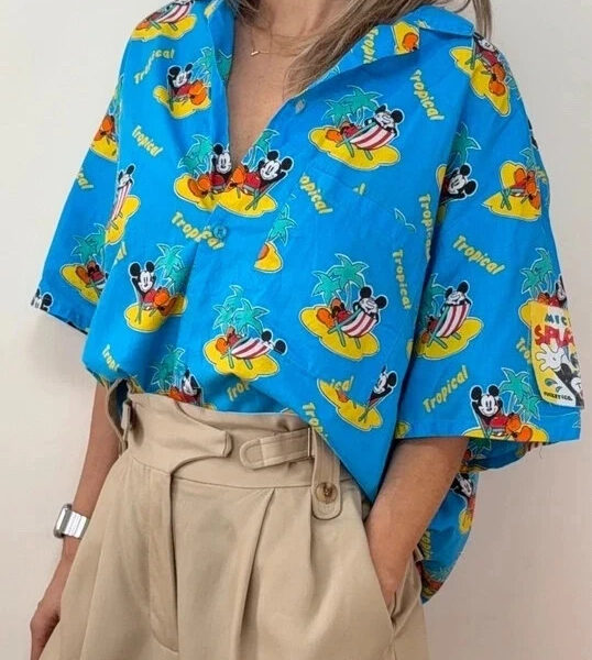Walt Disney Mickey’s Splashers J.C.Hook 90s mens blue yellow oversized shirt M