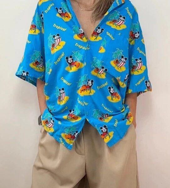 Walt Disney Mickey’s Splashers J.C.Hook 90s mens blue yellow oversized shirt M