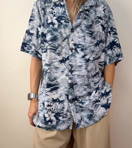 Vintage Silk mens 90s Hawaiian button shirt L navy white palm tree print linen