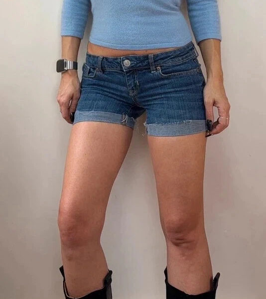 Aeropostale Womens Low Rise 6” Denim Cuff Shorts Blue W28 L4 UK 6-8 Y2K Stitch