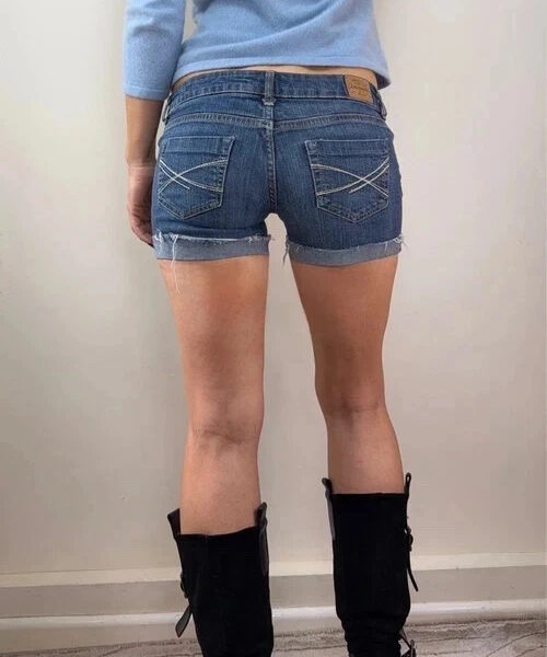 Aeropostale Womens Low Rise 6” Denim Cuff Shorts Blue W28 L4 UK 6-8 Y2K Stitch