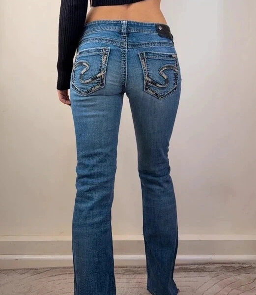 Silver Womens Flare low 7.5”rise blue jeans W27 L30.5 UK 8-10 embroidered stitch