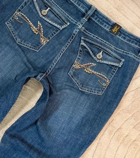 Wrangler Aura Women's bootcut mid 10”rise blue jeans