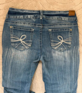 WallFlower Women Low Rise 9.5” Bootcut Flare Jeans — photo 6 of 13