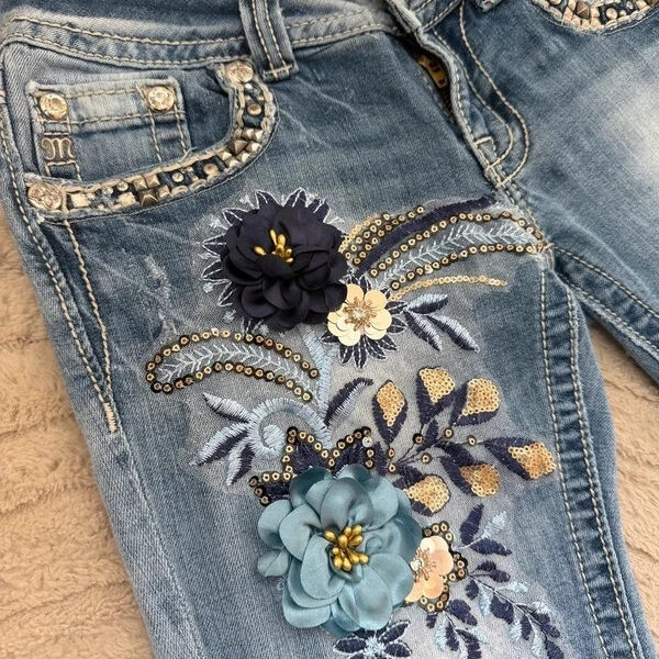 Miss Me Womens Custom Embroidery 3D Floral Low rise 7.5"Bootcut Jeans W27L30 UK8