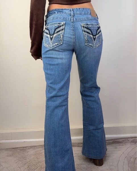 Amethyst Womens Flare low 8”rise blue jeans W33 L30 UK 12 embroidered rhinestone