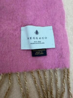 Begg&Co Scottish Luxury 100% Cashmere Reversible Scarf Pink Fringed Oversized — photo 4 of 14