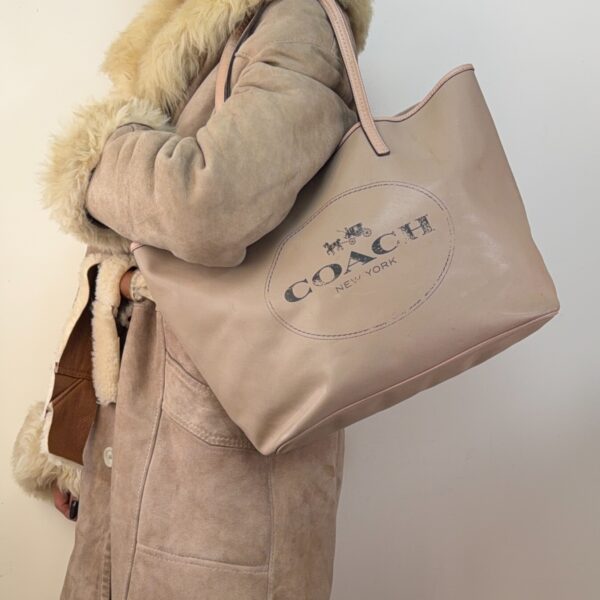 Coach Metro Horse & Carriage Large Tote Bag Beige Crossgrain Leather Shopper
