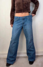 Jordache Women's Mid Rise 9” Bootcut Flare Jeans — photo 4 of 15