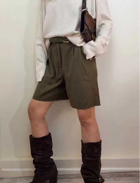Lellgmode Womens 80s Wool Pleated Khaki Shorts UK8 High Rise 12.5”W28 Wide Leg